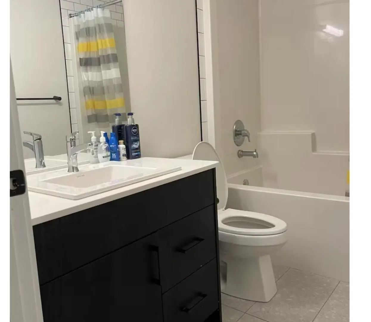Privatunterkunft Bedroom In Southwest 2 Edmonton Kanada